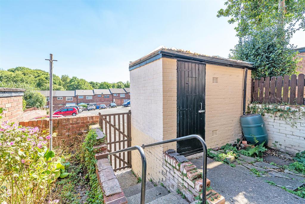 Dale Lane, Appleton, Warrington 3 bed terraced house £180,000