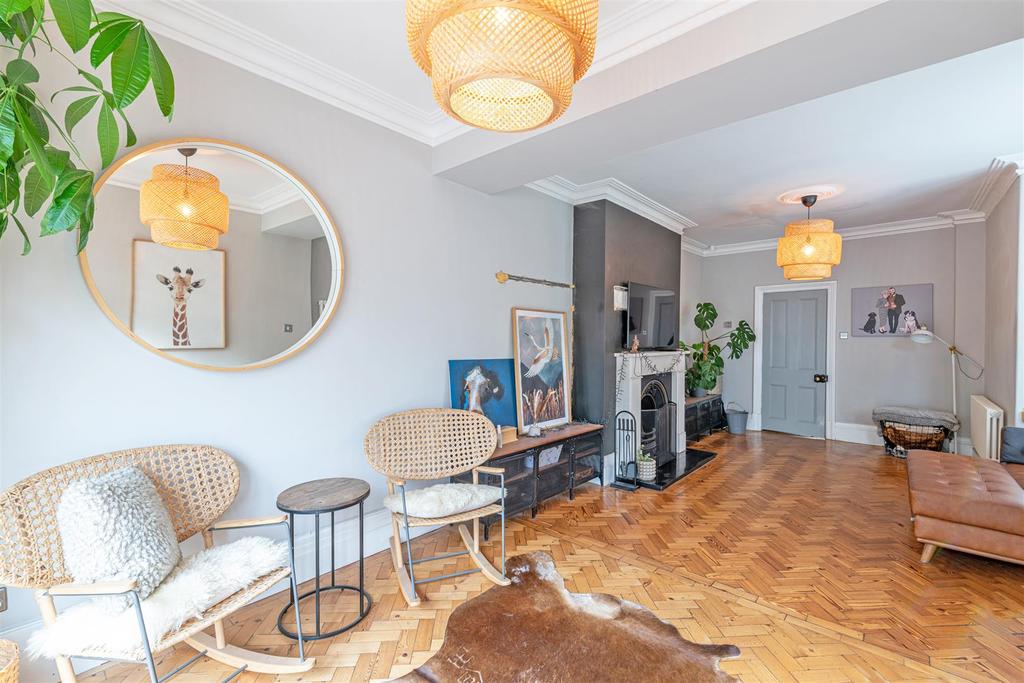 Grappenhall Road, Stockton Heath, Warrington 4 bed semidetached house