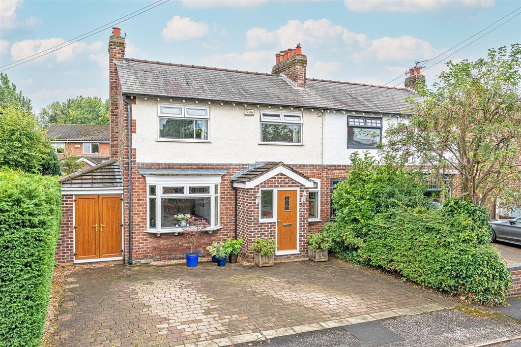 Fairfield Gardens, Stockton Heath... 3 bed semidetached house £350,000
