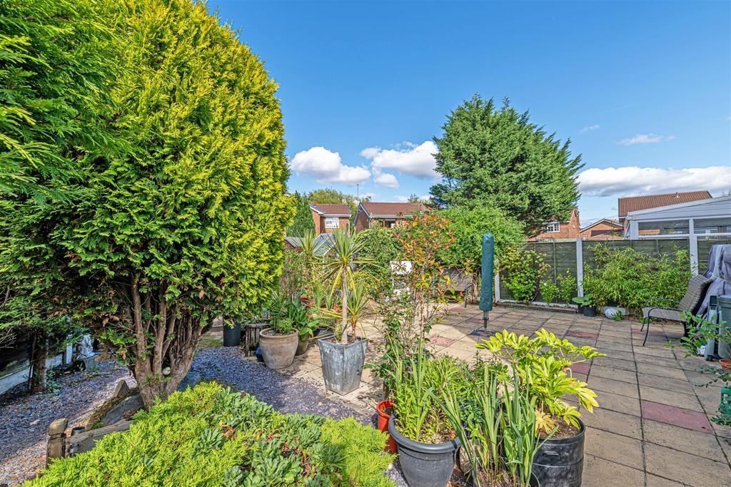 Vincent Close, Old Hall, Warrington 3 bed detached house £275,000