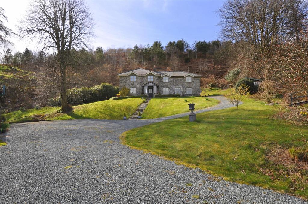 Nant Glas, Llandrindod Wells 4 bed house £550,000