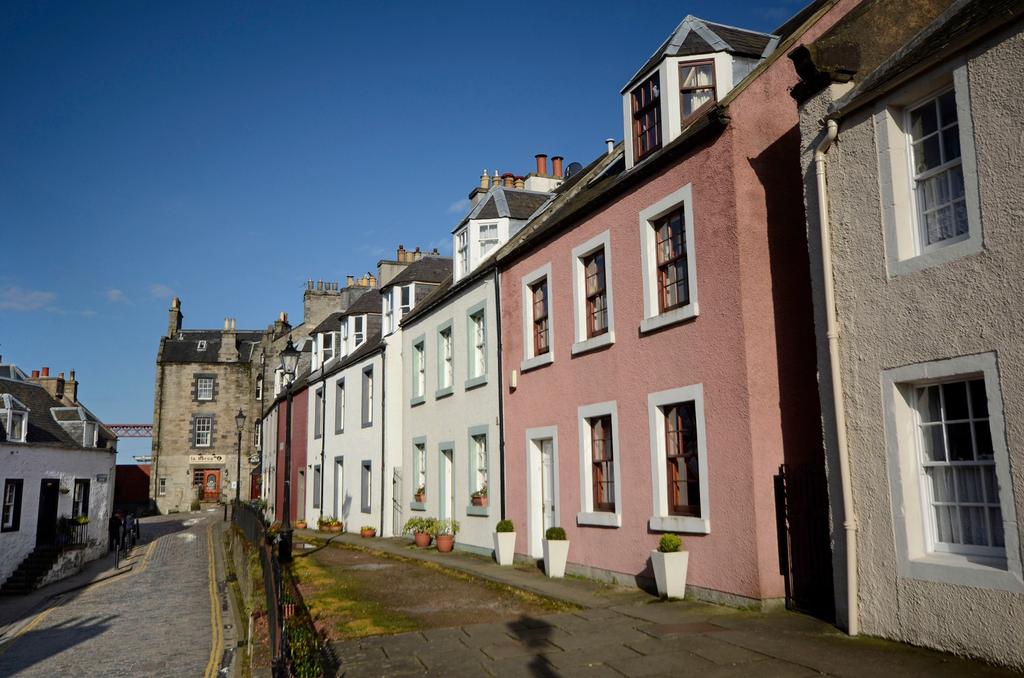 Queensferry heights, south queensferry
