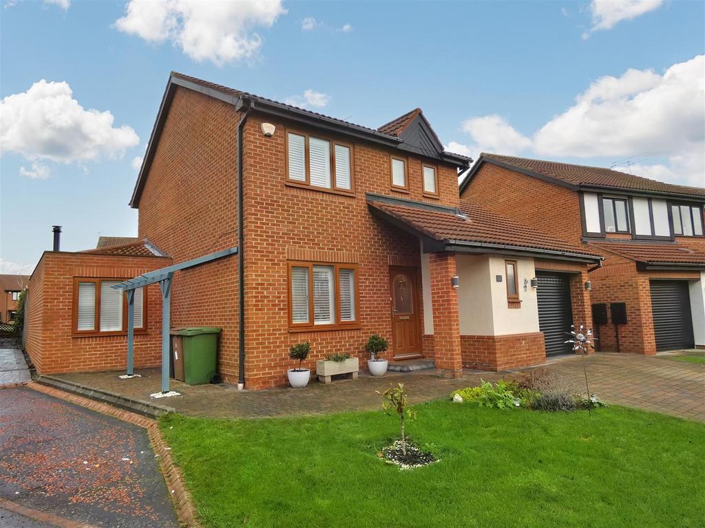 Monks Wood, North Shields 3 bed detached house for sale £400,000