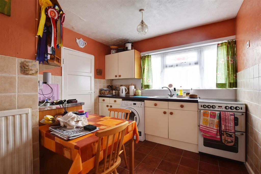 Oxford Road, St. LeonardsOnSea 3 bed terraced house £285,000