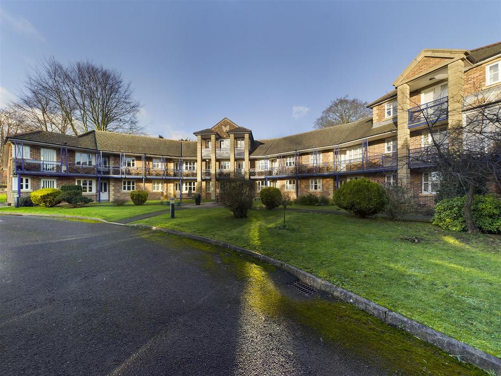 Avenue Court, Westgate, Bridlington 1 bed retirement property for sale