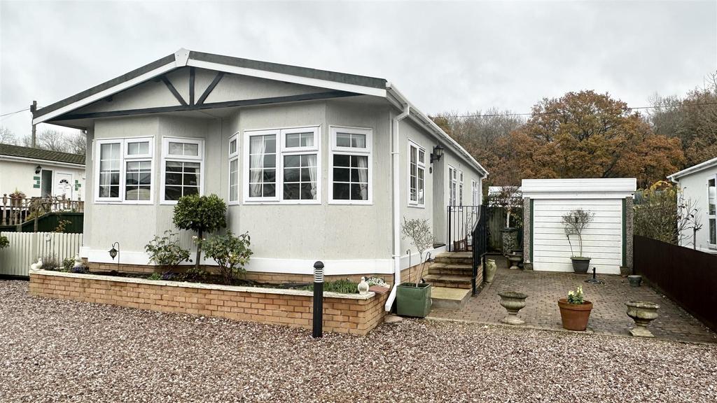 Hinckley Road, Sapcote, Leicester 3 bed park home for sale £140,000