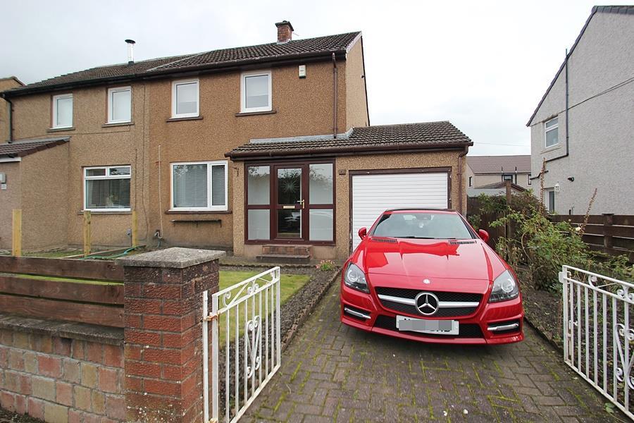 Waverley Crescent, Kirkintilloch 2 bed semidetached house £850 pcm