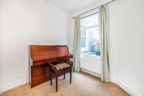 68 Revelstoke Road, London, SW18 5PB