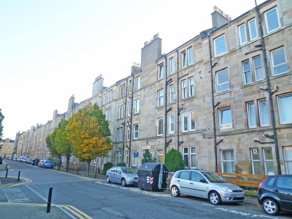 Watson Crescent, Polwarth, Edinburgh... 1 bed flat £810 pcm (£187 pw)