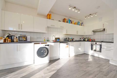 6 bedroom semi-detached house to rent, Western Road, Horfield