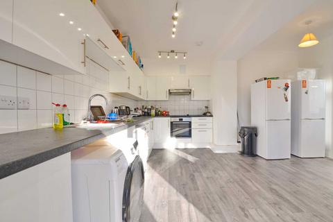 6 bedroom semi-detached house to rent, Western Road, Horfield