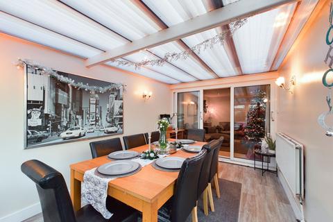 3 bedroom semi-detached bungalow for sale - Eastfield Drive, Hanslope, MK19