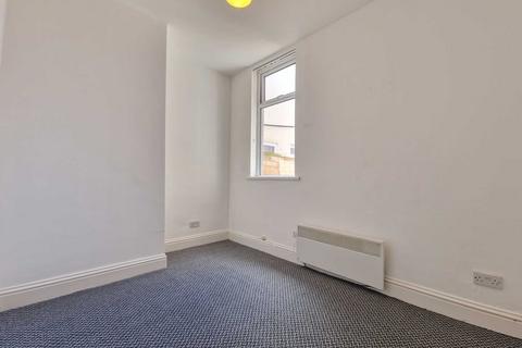 1 bedroom flat to rent, Regent Road, Blackpool