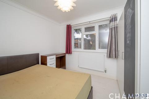 3 bedroom detached house to rent - Remington Road, London, E6 5SW