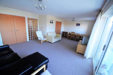 2 bedroom flat to rent - Century Wharf, Cardiff, CF10