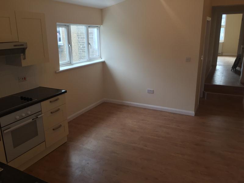 Wood Street, Walthamstow, E17 3 bed flat to rent £1,650 pcm (£381 pw)