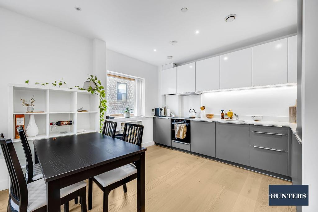 Flat 1  167-169 Kingsland Road-10.jpg