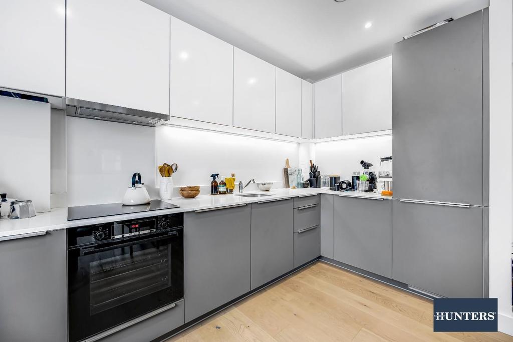 Flat 1  167-169 Kingsland Road-11.jpg