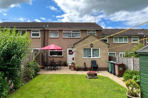 25 Law Close, Wetherby, LS22 7FB
