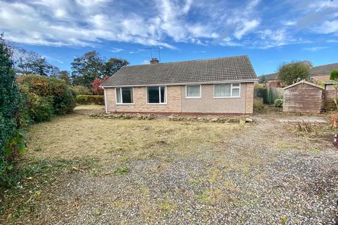 3 bedroom detached bungalow for sale, Heuthwaite Avenue, Wetherby, LS22