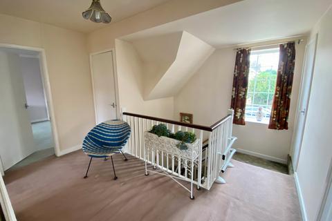 17 Millbeck Green, Collingham, Wetherby, LS22 5AJ