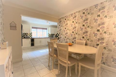 28 Grasmere Avenue, Wetherby, LS22 6YT