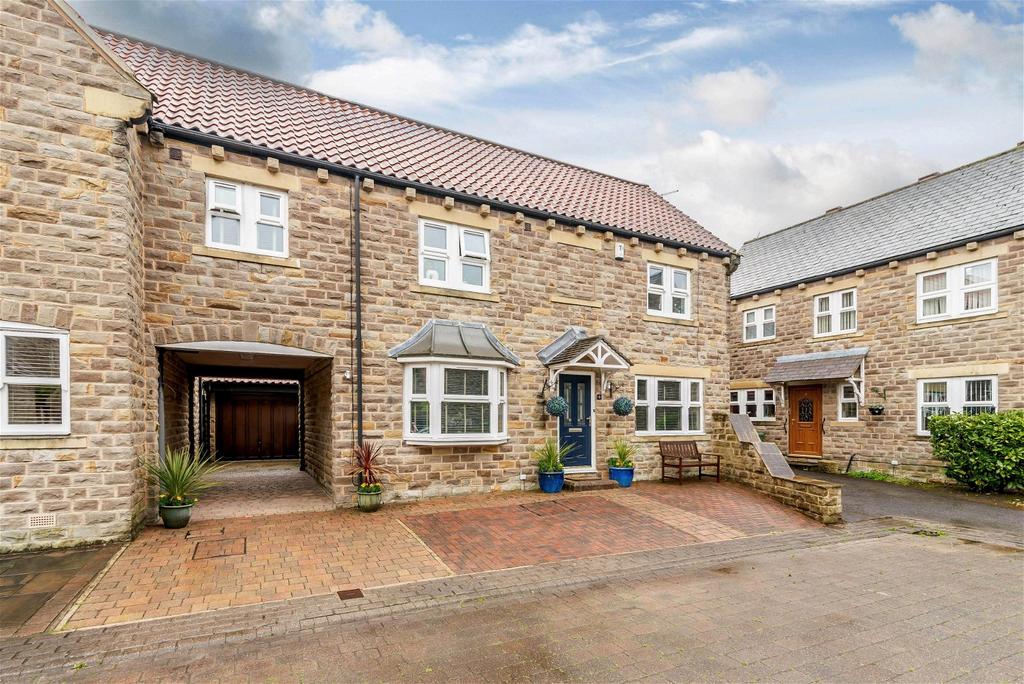 Barwick In Elmet, Maypole Mews, Leeds, LS15 5 bed link detached house ...