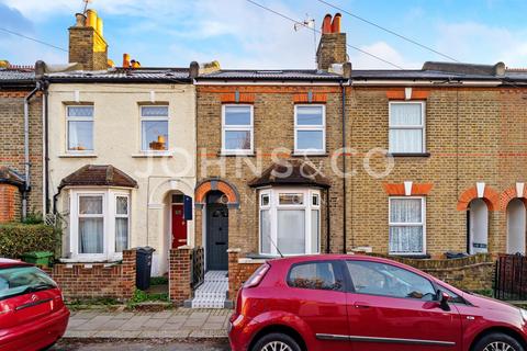 3 bedroom terraced house to rent, Braemar Road, Brentford, London, TW8