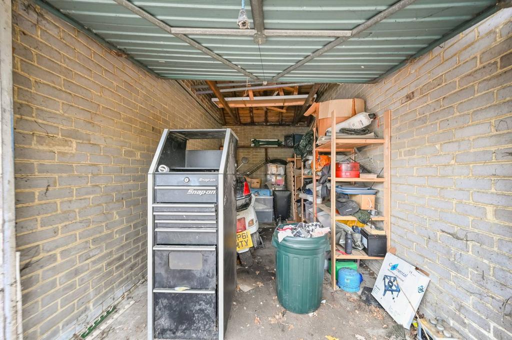 Raynes Park, Raynes Park, London, SW20 Garage for sale £35,000