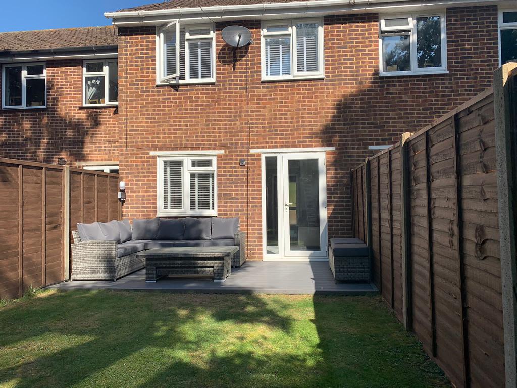 Forest Edge, Fawley SO45 3 bed semidetached house £1,200 pcm (£277 pw)