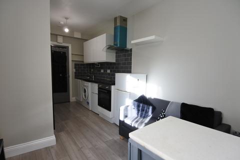 1 bedroom flat to rent, Howard Road, Cricklewood NW2