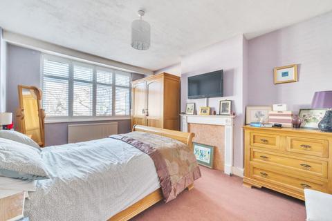 92 Merlin Grove, Beckenham, BR3 3HT