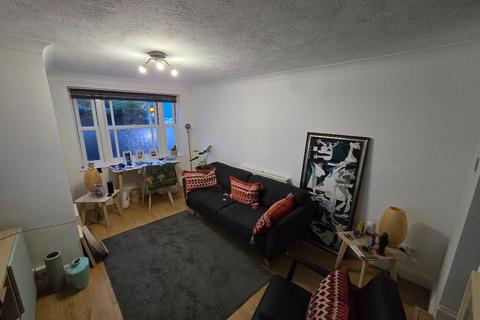 1 bedroom flat to rent, Maidstone Road, Rochester