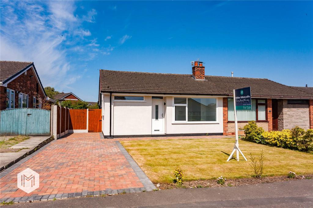 Sutton Avenue, Culcheth, Warrington, Cheshire, WA3 4LN 3 bed bungalow