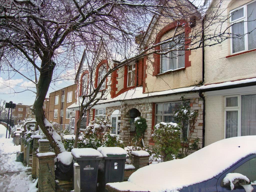 Great Cambridge Road, Tottenham N17 1 bed flat £1,350 pcm (£312 pw)