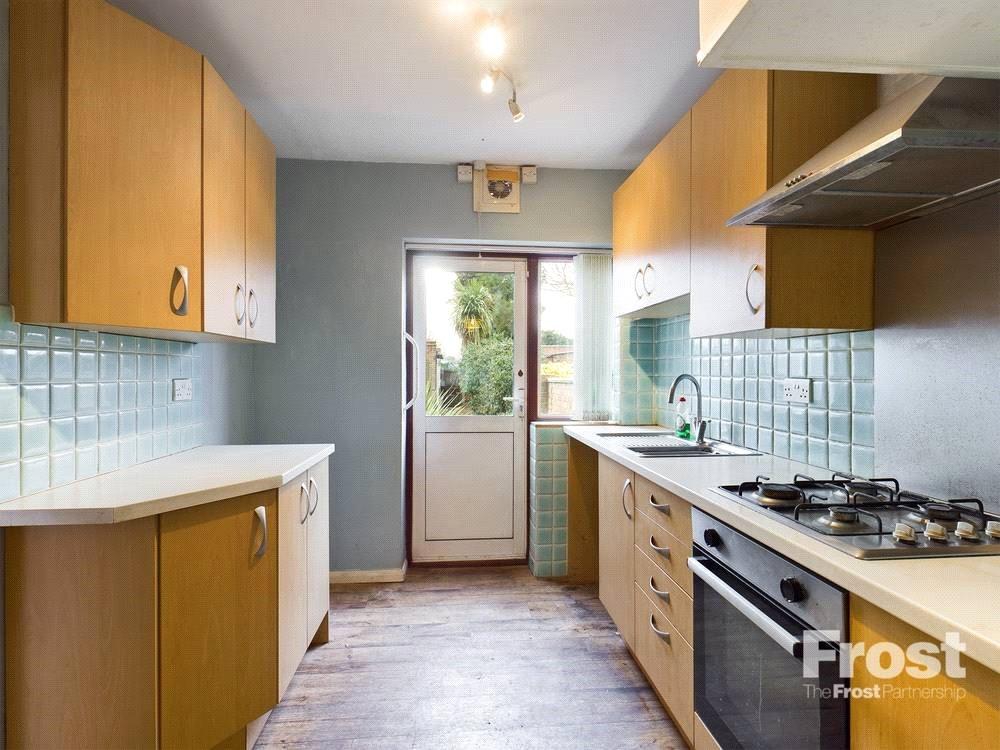 Harvest Road, Feltham, TW13 3 bed house £425,000