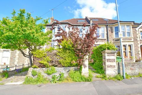 6 bedroom semi-detached house to rent - Overnhill Road, Fishponds