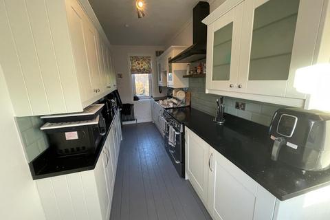 2 bedroom semi-detached villa to rent, Broomhall Avenue, Broomhall, Edinburgh, EH12