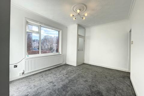 2 bedroom end of terrace house to rent, Sydney Street, Whitehall