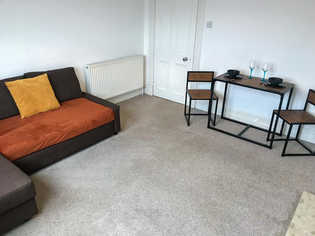 North Deeside Road, Peterculter 2 bed apartment £575 pcm (£133 pw)