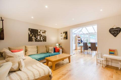 144 Telegraph Place, London, E14 9XD