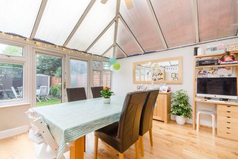 144 Telegraph Place, London, E14 9XD