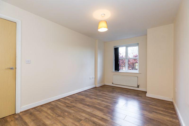 Delph Drive, Burscough, Ormskirk, L40... 2 bed apartment £725 pcm (£167 pw)