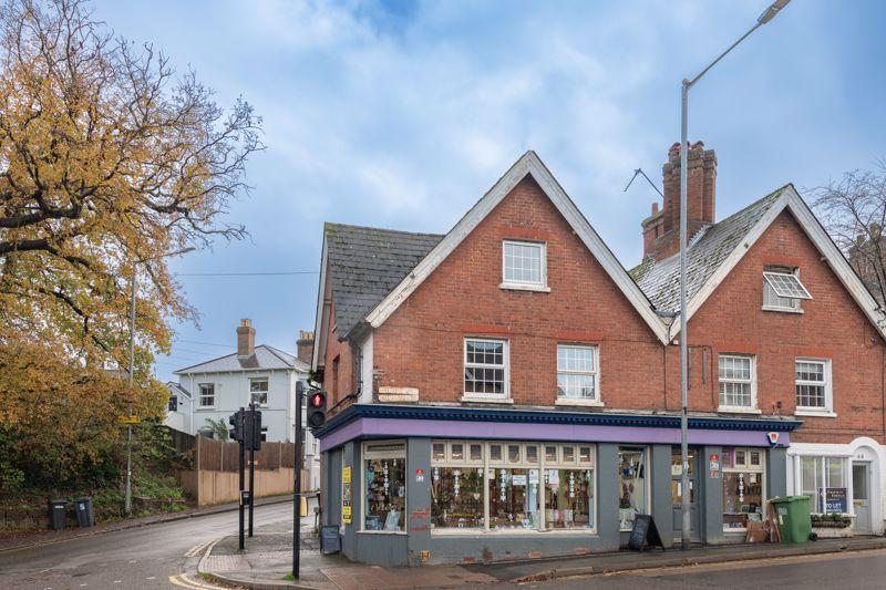 New Town, Uckfield 2 bed apartment to rent £1,050 pcm (£242 pw)