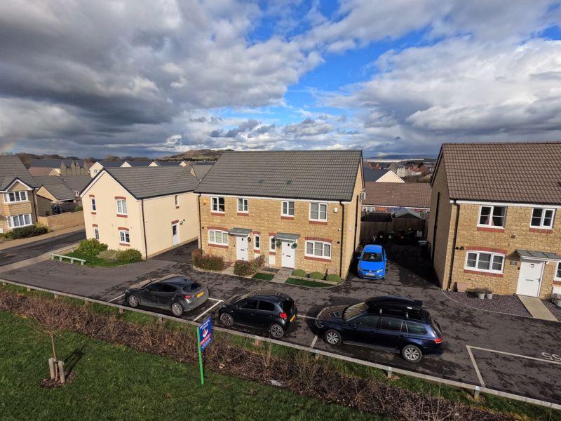 Walker Road, Brockworth, Gloucester.... 3 bed semidetached house £