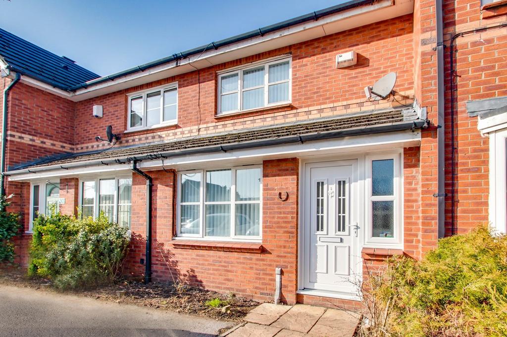 Petworth Close, Sharston, Manchester... 2 bed terraced house £850 pcm