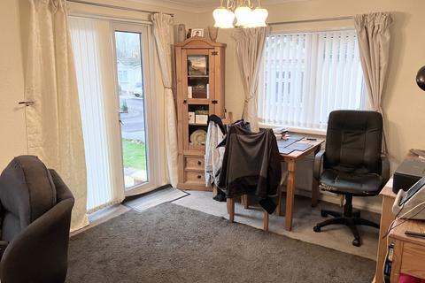 2 bedroom detached house for sale, Kemberton Close, Severn Gorge Park, Madeley, Telford, TF7