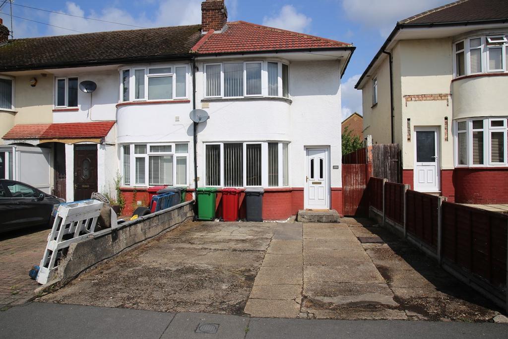 Bower Way, Slough, SL1 2 bed end of terrace house £1,500 pcm (£346 pw)