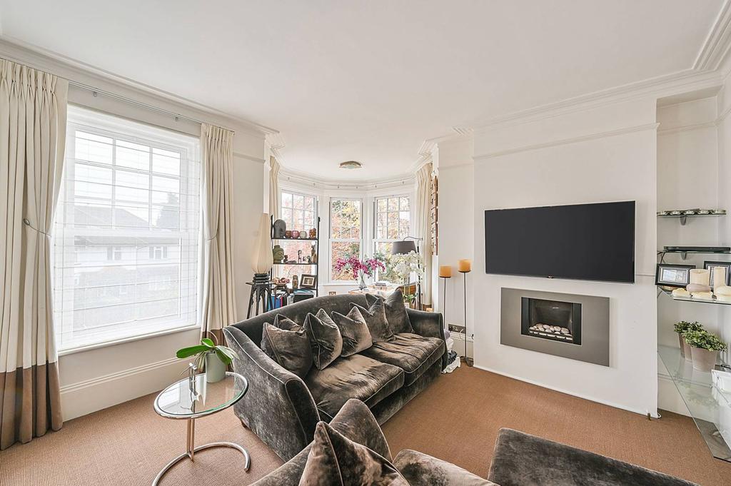 Sutton Court Road, Chiswick, London, W4 2 bed flat to rent £2,500 pcm