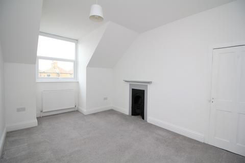 2 bedroom apartment to rent, West Cliff Road Ramsgate